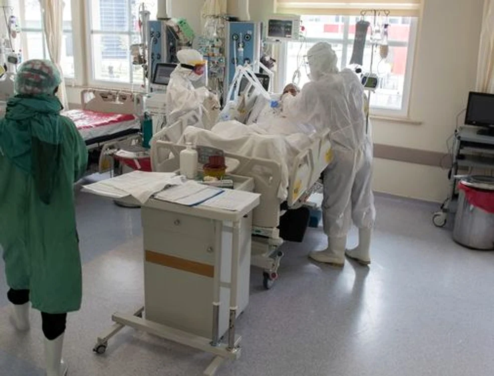 
    Incendiul a izbucnit în secţia de Terapie intensivă Covid-19 a unui spital din Gaziantep, din sud-estul Turcieifoto: Shutterstock  