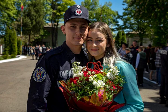 Lucian a cerut-o în căsătorie pe Bianca după ce a depus jurământul militar FOTO: ISUJ Iași