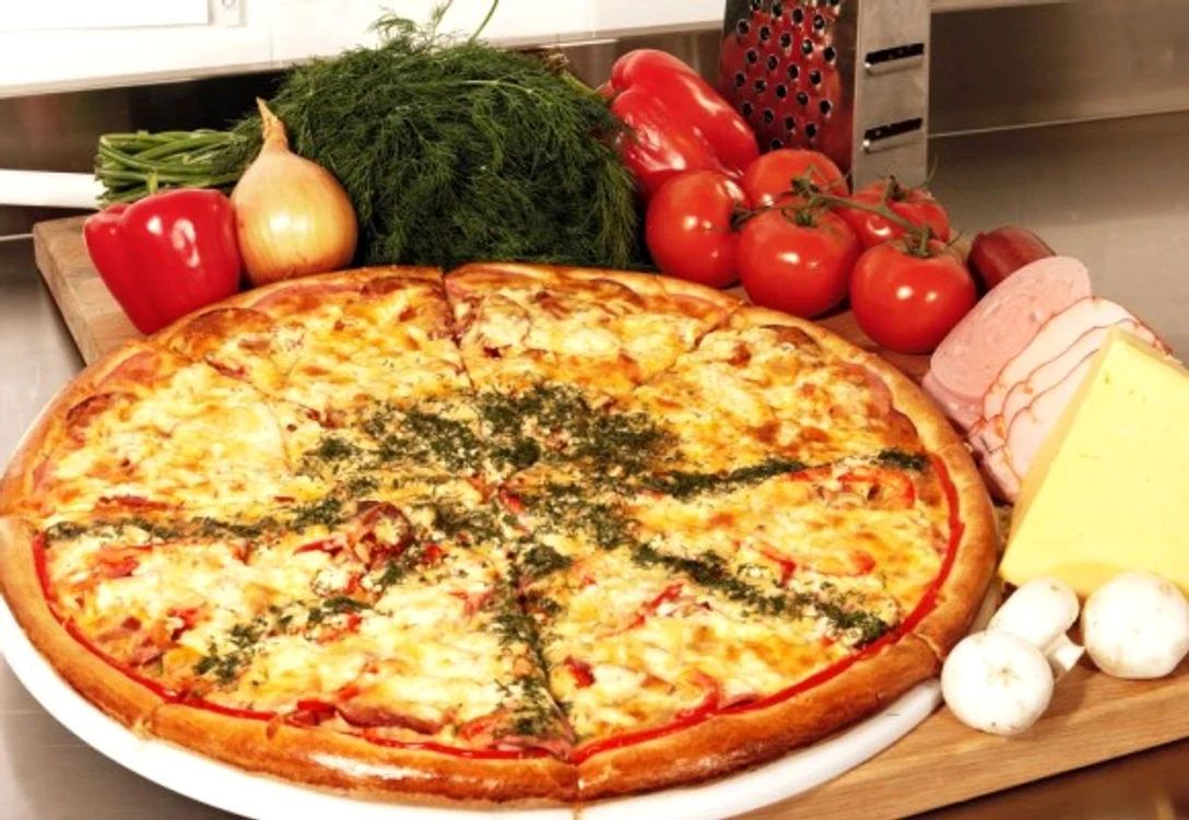 Poti prepara o delicioasa pizza, cu ingrediente preparate în casaclickpoftabuna.ro