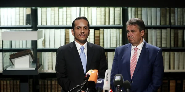 Mohammed bin Abdulrahman Al Thani si Sigmar Gabriel EPA
