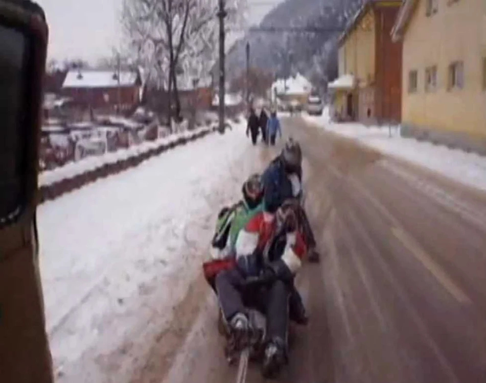 Curse de sănii la Cugir. Foto: captură youtube