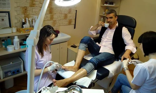 Artistul s a lăsat fotografiat într o ipostază în care nu a mai fost văzut până acum jpeg