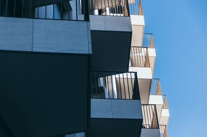Balconul închis are multe avantaje / foto: Pixabay
