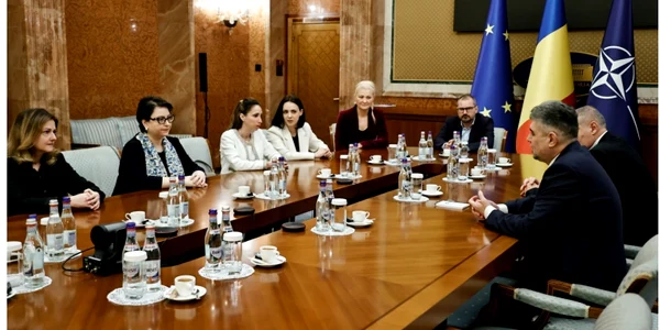 Întâlnirea premierului Marcel Ciolacu cu echipa de experți și avocați implicată în câștigarea procesului Roșia Montană Foto: Gov.ro