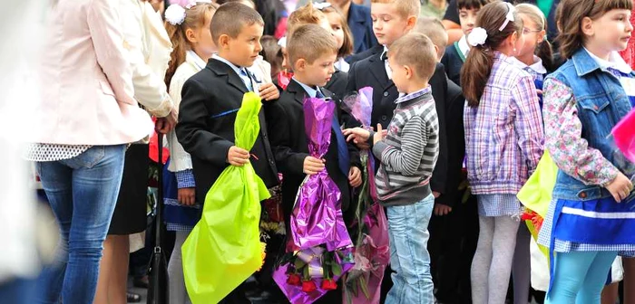 2012: Clasa pregătitoare începe o dată cu clasa întâi, aducând laolaltă copii de şase ani şi de şapte ani FOTO Mediafax
