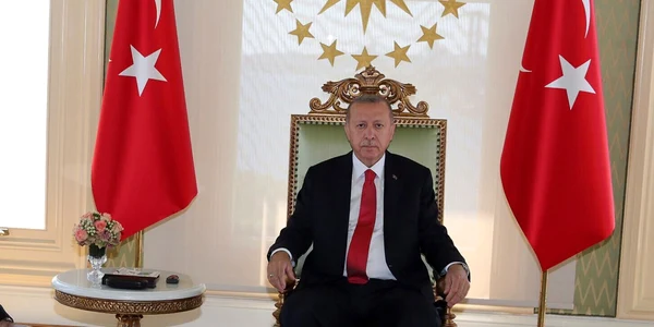 erdogan tron drapel turcia