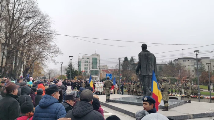 Slătinenii au venit în număr mare în centrul orașului FOTO: A.M.