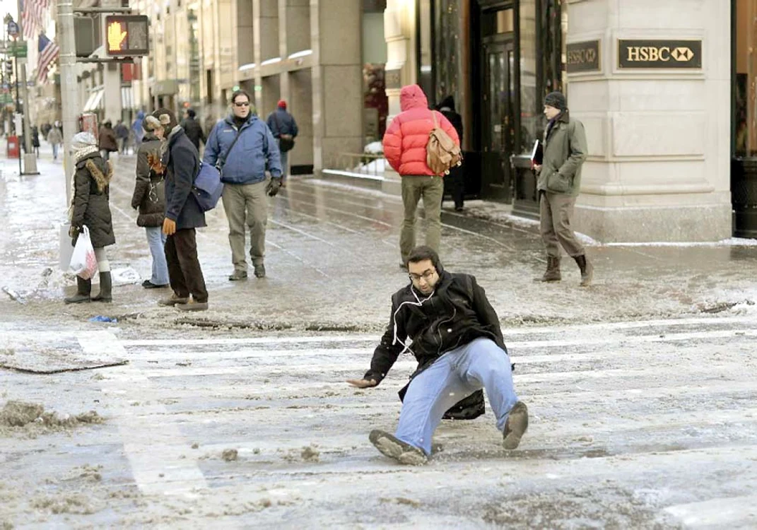 
    Click! te învaţă cum să treci cu bine peste pericolele care te  pândesc în fiecare dimineaţă  