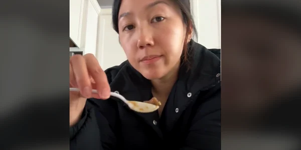 Sabtrina FOTO captura Tik Tok png