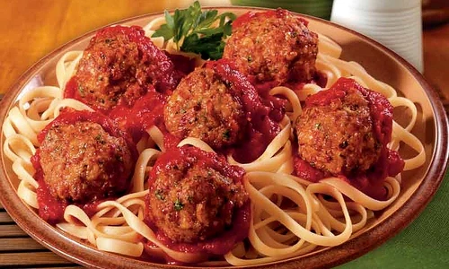 spaghete cu chiftele jpeg