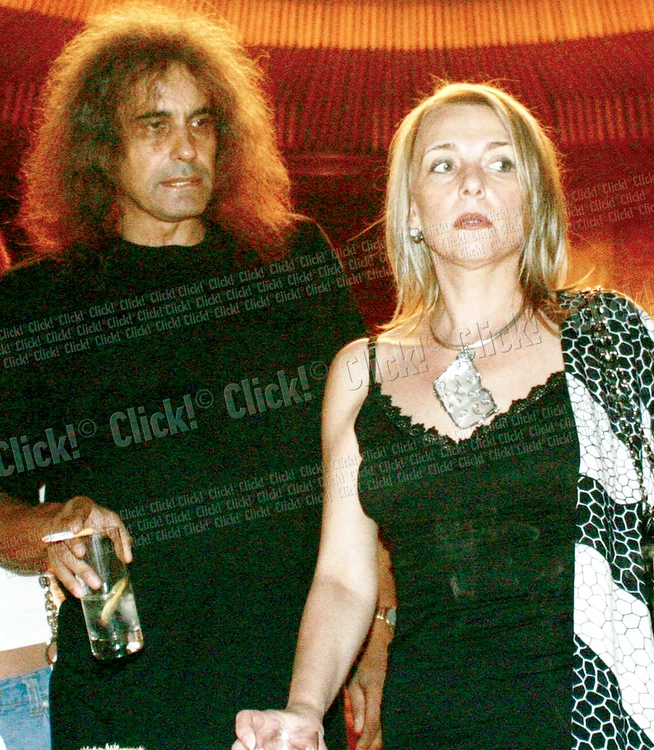 
    Acum trei ani,  Rodica i-a donat  lui Cristi  o parte din  ficatul ei  