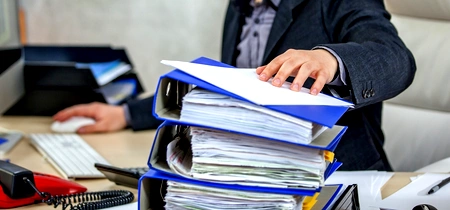 Birocratia ii nemultumeste pe imigranti  Foto Freepik com jpg