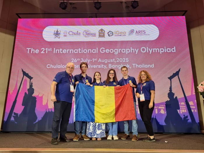 David (al doilea din stânga), alături de colegii din lotul României FOTO: arhiva personală