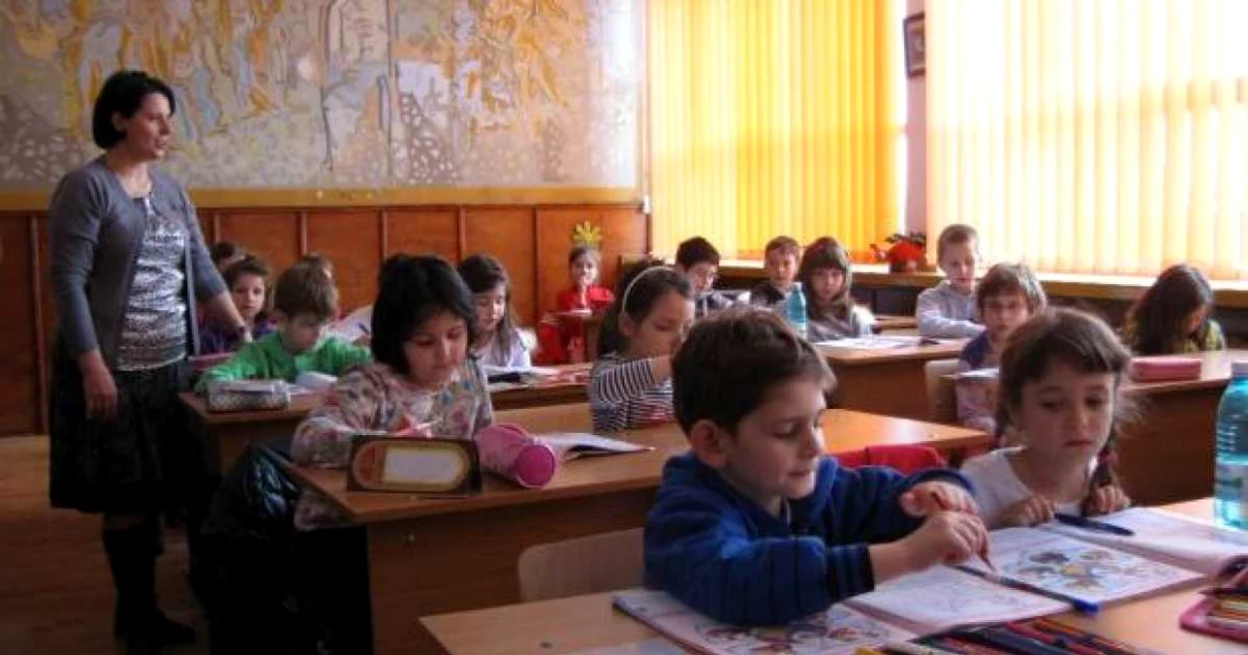 Mulți elevi încep școala FOTO adevărul