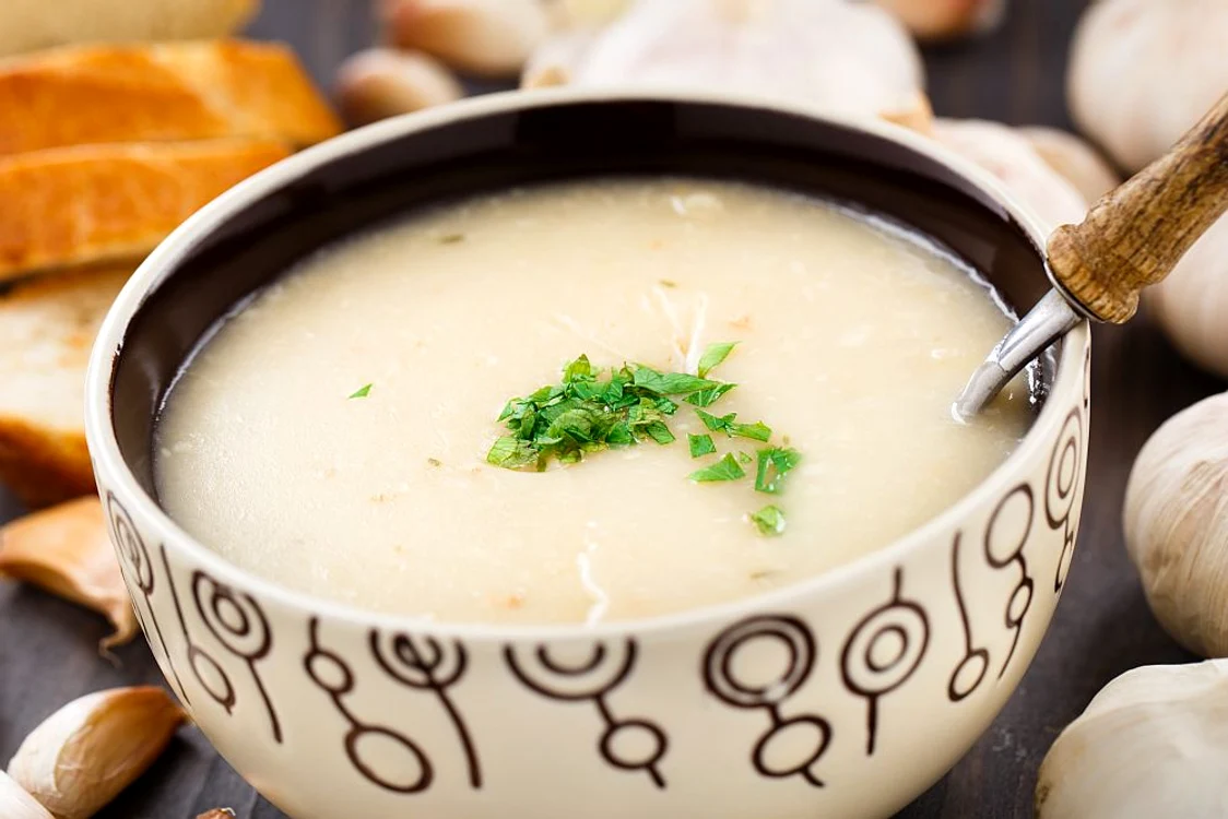 supa crema de usturoi jpeg