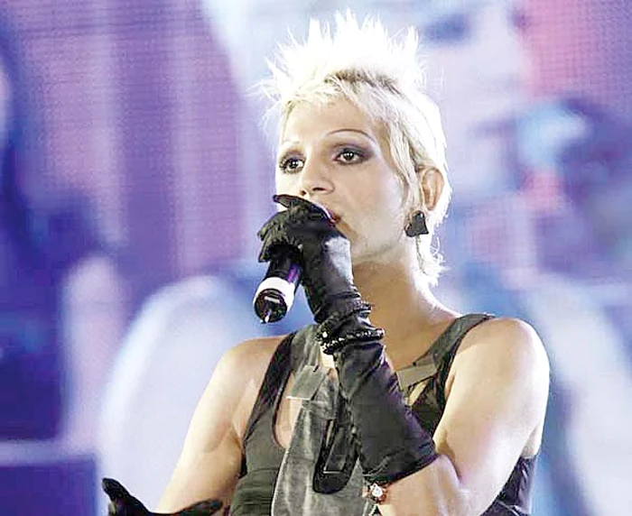 Naomi speră ca măcar la “Vocea Italiei” să-i fie apreciat talentul vocal