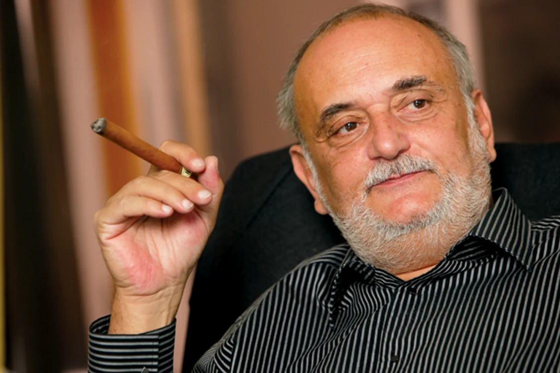 
    Dinu Patriciu  