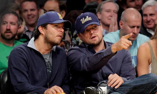 Celebrities At The Lakers Game jpeg