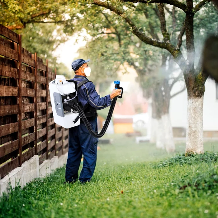 Pompă de stropit electrică cu capacitate mare pentru livezi Foto eMAG jpg