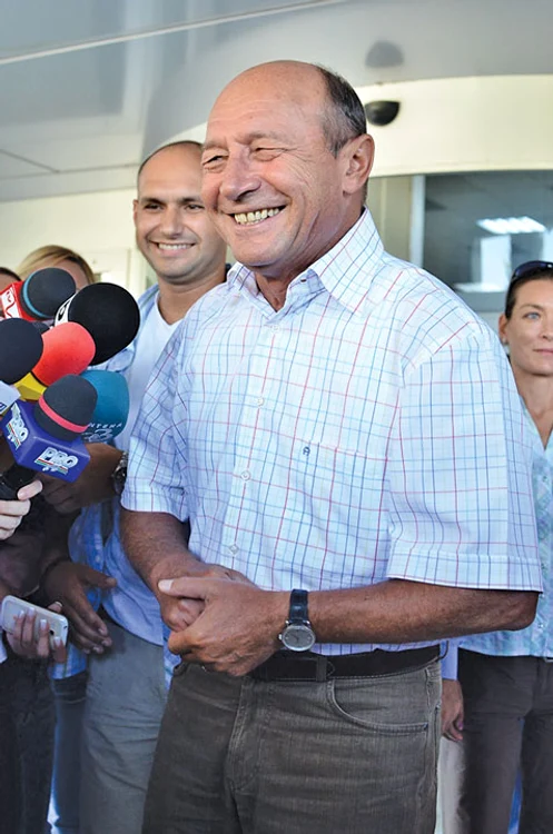 
    Traian Băsescu a devenit bunic a doua oarăFoto: Arhivă  
