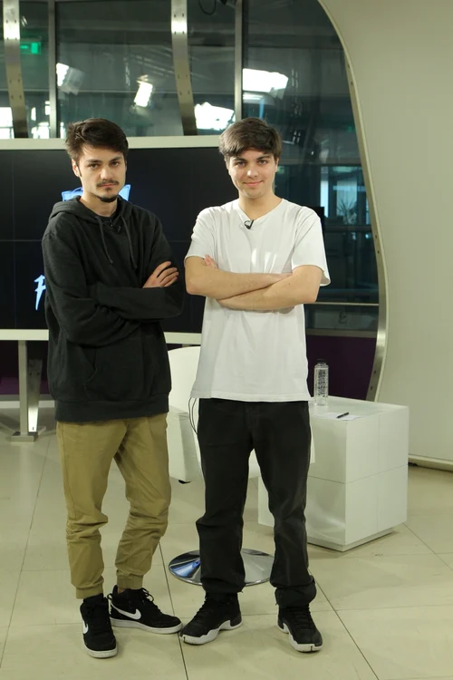 Bugales şi Psihotrop, doi tineri care te învaţă cele mai importante opere din programa de Bacalaureat la Limba şi Literatura Română, pe ritm de rap FOTO Eduard Enea
