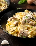 Paste cu pui si ciuperci  Sursa foto shutterstock 2228548909 jpg
