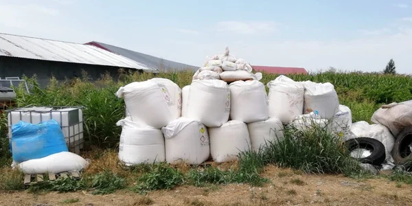 calarasi erbicide depozitate necorespunzator foto ipj calarasi