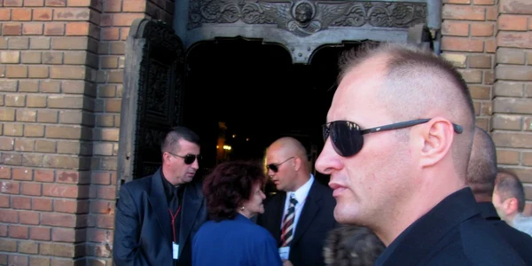 Nunta cu bodyguarzi la Catedrala Mitropolitană