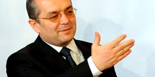 Emil Boc proposes 20% wage cut for Romanian ministers