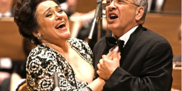 Leontina Văduva şi tenorul Robert Nagy, la concertul de la Sala Radio.