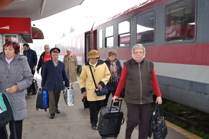 Nea Ilie Oprea este un adevărat ghid pentru călătorii care ajung la Braşov. FOTOSimona Suciu