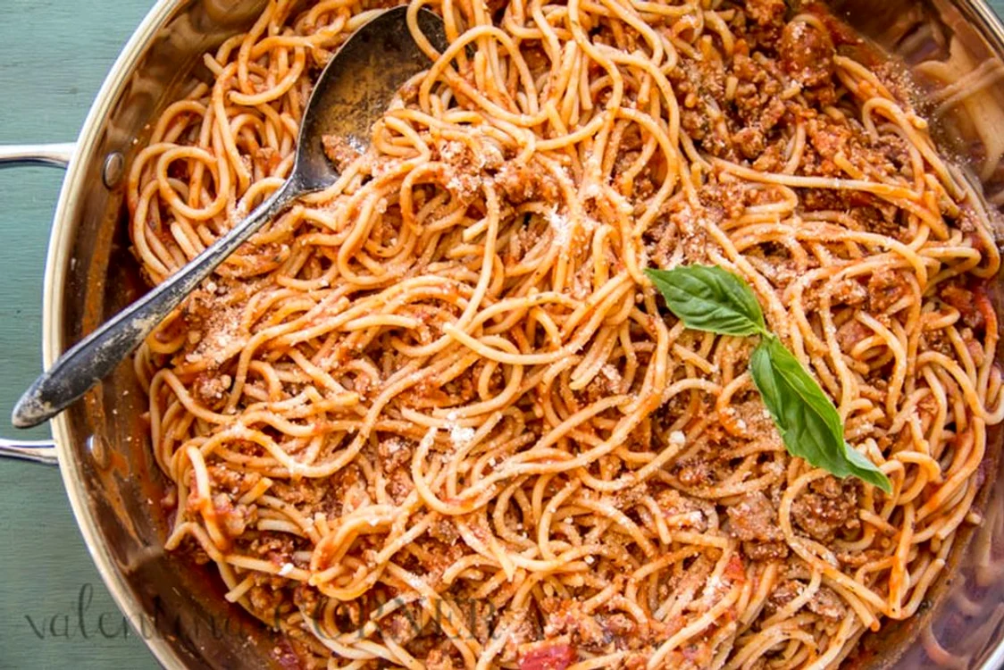 Spaghete cu carne de porc jpeg