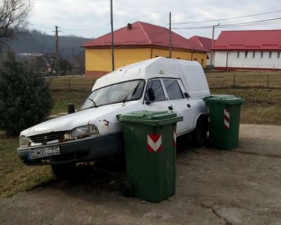 Vasile Calotă susţine că a fost umilit de primarul comunei Secju