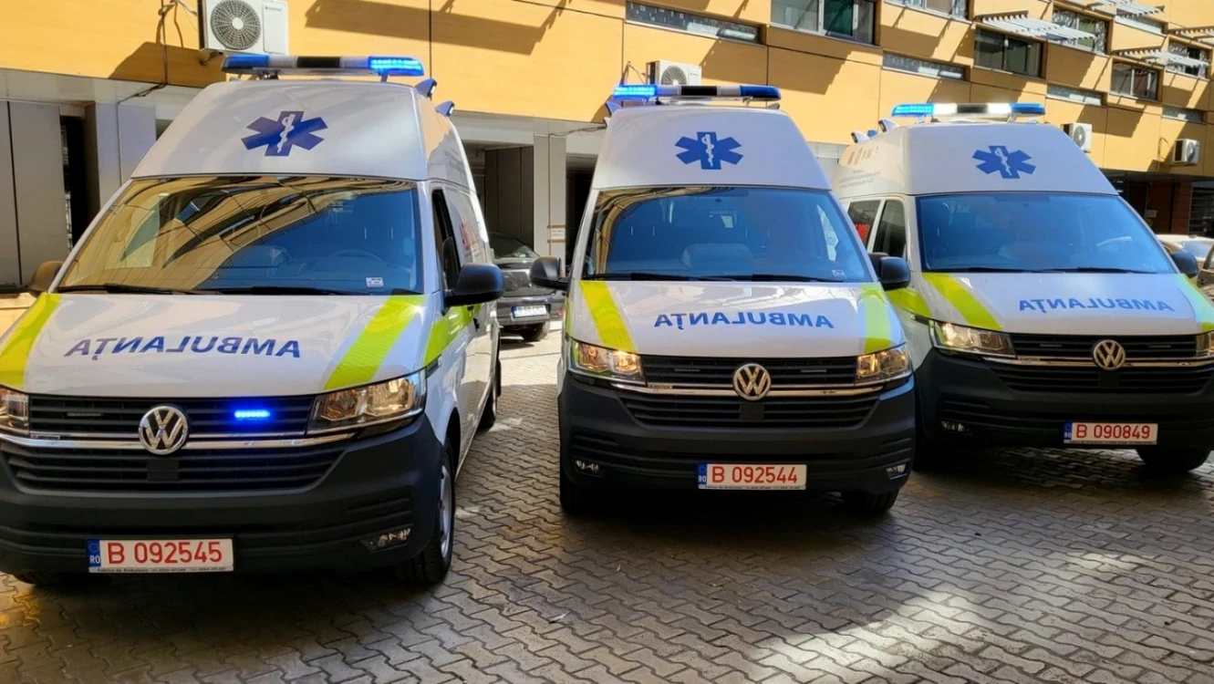 Spitalele Victor Babeş, Colentina şi Carol Davila, dotate cu câte trei ambulanţe de ultimă generaţie Foto: Facebook/ Horia Tomescu