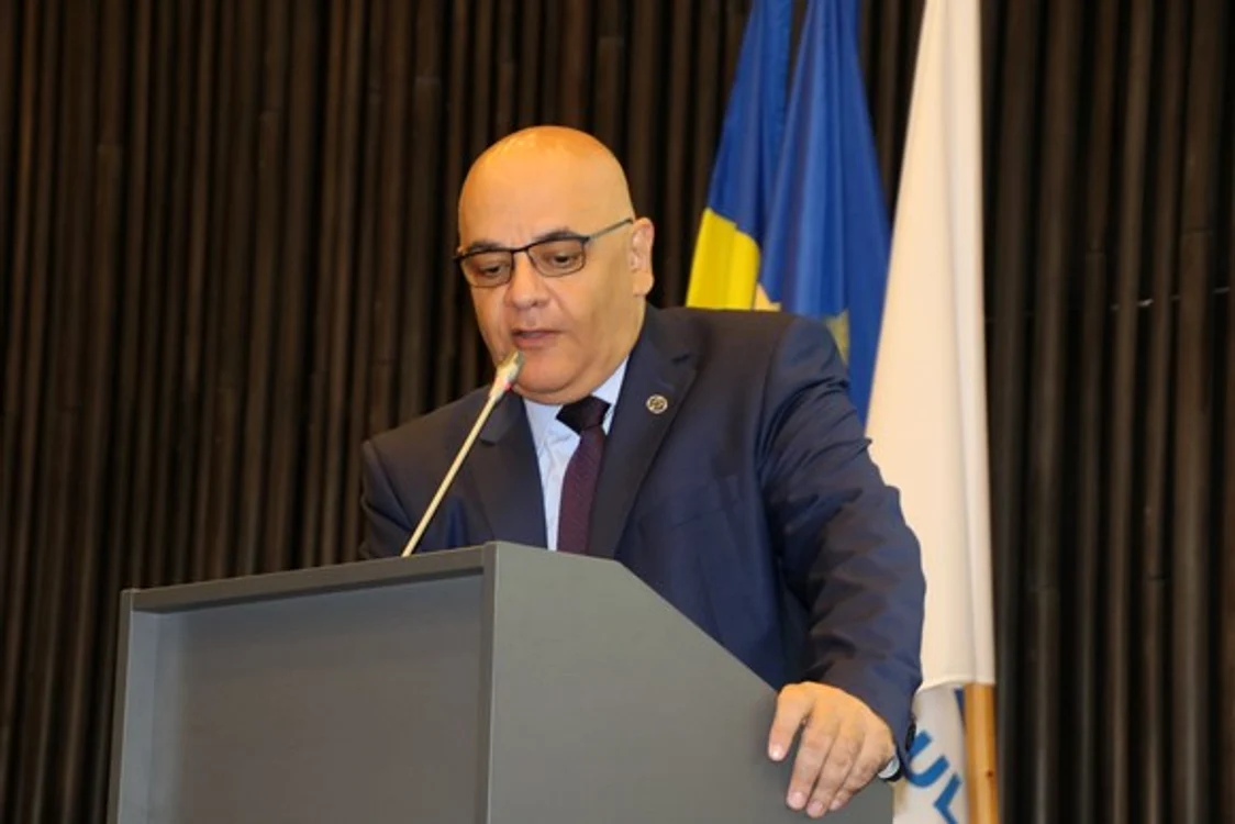 
    Ioana Mihăilă a anunțat suplimentarea număruluide patul la secțiile de terapie intensivă din întreaga țarăSursa foto: Facebook/Ioana Mihăilă  