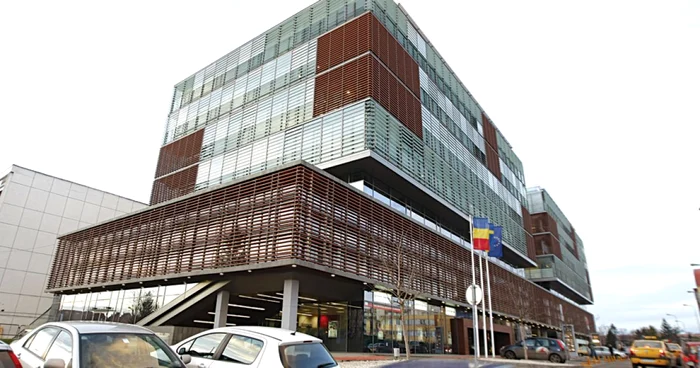 Complexul City Business Centre găzduieşte sediile mai multor firme