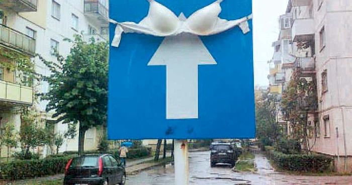 Judeţ cu judeţ :La Monumentul Vânătorilor din Ploieşti vor avea loc, mâine, acrobaţii aeriene cu avioane uşoare