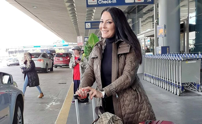 
    Angela Rusu va sta trei săptămâni în America. Ea va cânta pentru românii din diaspora  