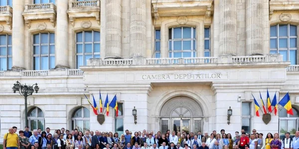 Forumul romanilor de pretutindeni
