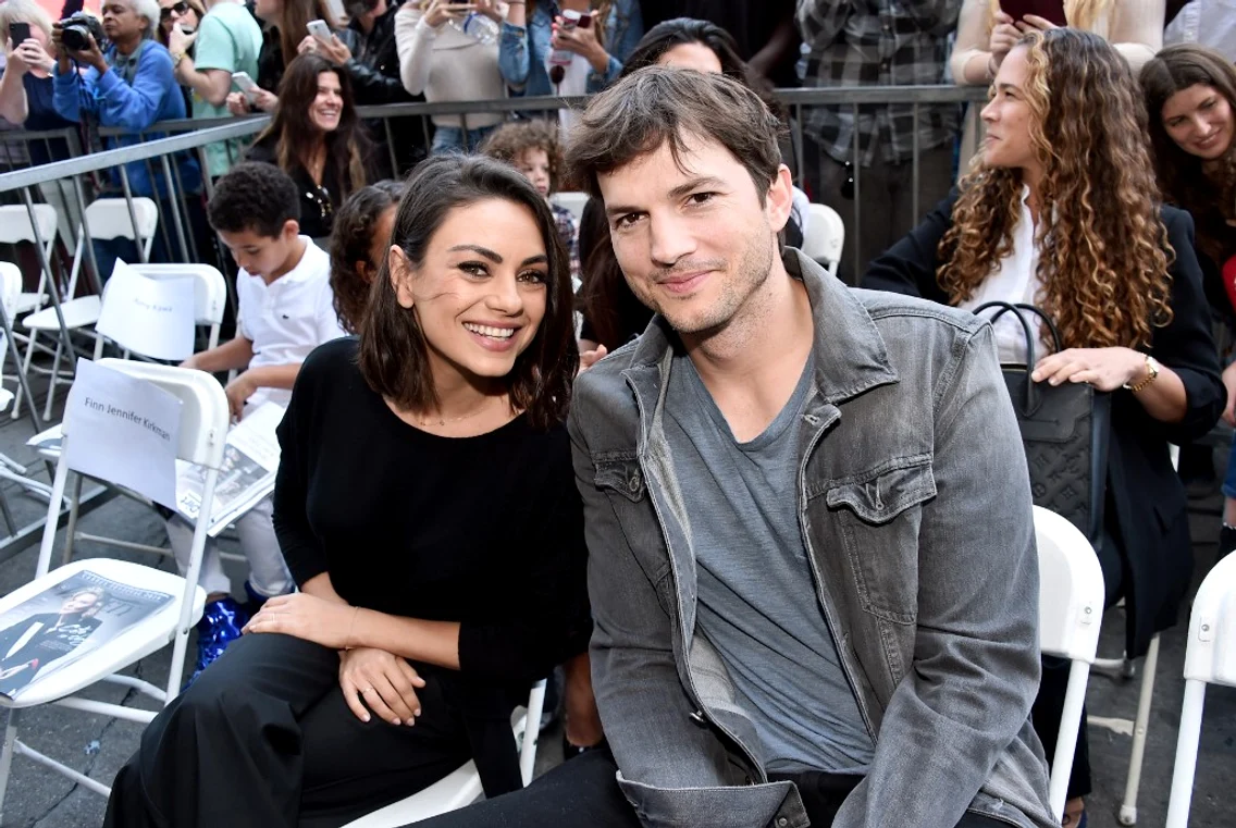 Mila Kunis și Ashton Kutcher 