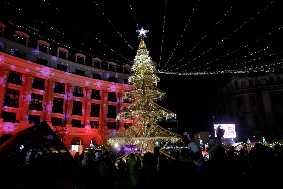 Iluminatul de sărbători de aprinde vineri FOTO: Adevărul-arhivă