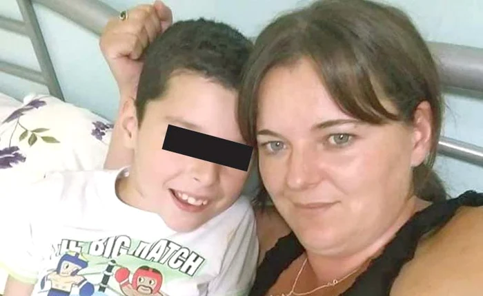 Ionuţ şi mama lui se află la Barcelona de pe 12 octombrie