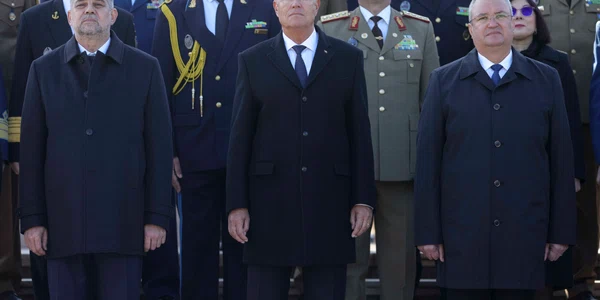 Ciolacu, Iohannis și Ciucă, la ZIUA ARMATEI 2024  09 INQUAM Photos Octav Ganea jpg