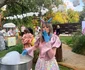O adevărată atmosferă de basm, cu multă voie bună, înghețată, vată de zahăr, șotron, jocuri și provocări pentru copii