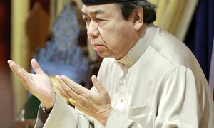 Sharafuddin Idris Shah jpeg