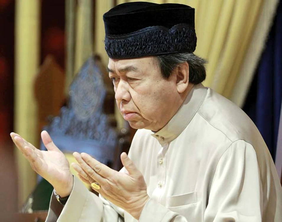 Sharafuddin Idris Shah
