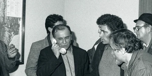 Ion Iliescu: «În România a avut loc o Revoluție, indiferent de ceea ce se străduiesc să acrediteze cei cărora acest act de demnitate nu le este pe plac»  jpeg