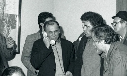 Ion Iliescu: «În România a avut loc o Revoluție, indiferent de ceea ce se străduiesc să acrediteze cei cărora acest act de demnitate nu le este pe plac»  jpeg