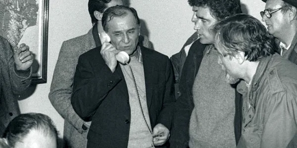 Ion Iliescu: «În România a avut loc o Revoluție, indiferent de ceea ce se străduiesc să acrediteze cei cărora acest act de demnitate nu le este pe plac»  jpeg