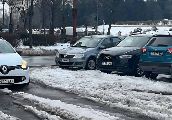 Primăria Capitalei a dat amenzi pentru lipsa de acțiune la deszăpezire FOTO: Facebook